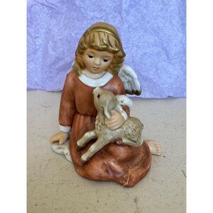 Vintage Goebel Annual Angel Sitting With Lamb Angel 895/20,000 2001